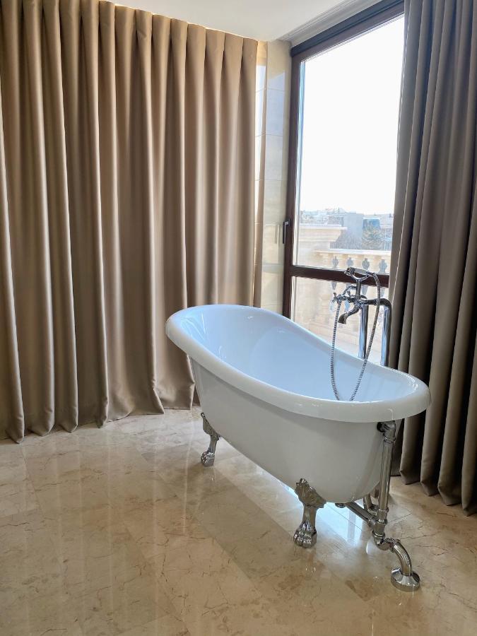 צ'יסינאו Ambassador Hotel מראה חיצוני תמונה