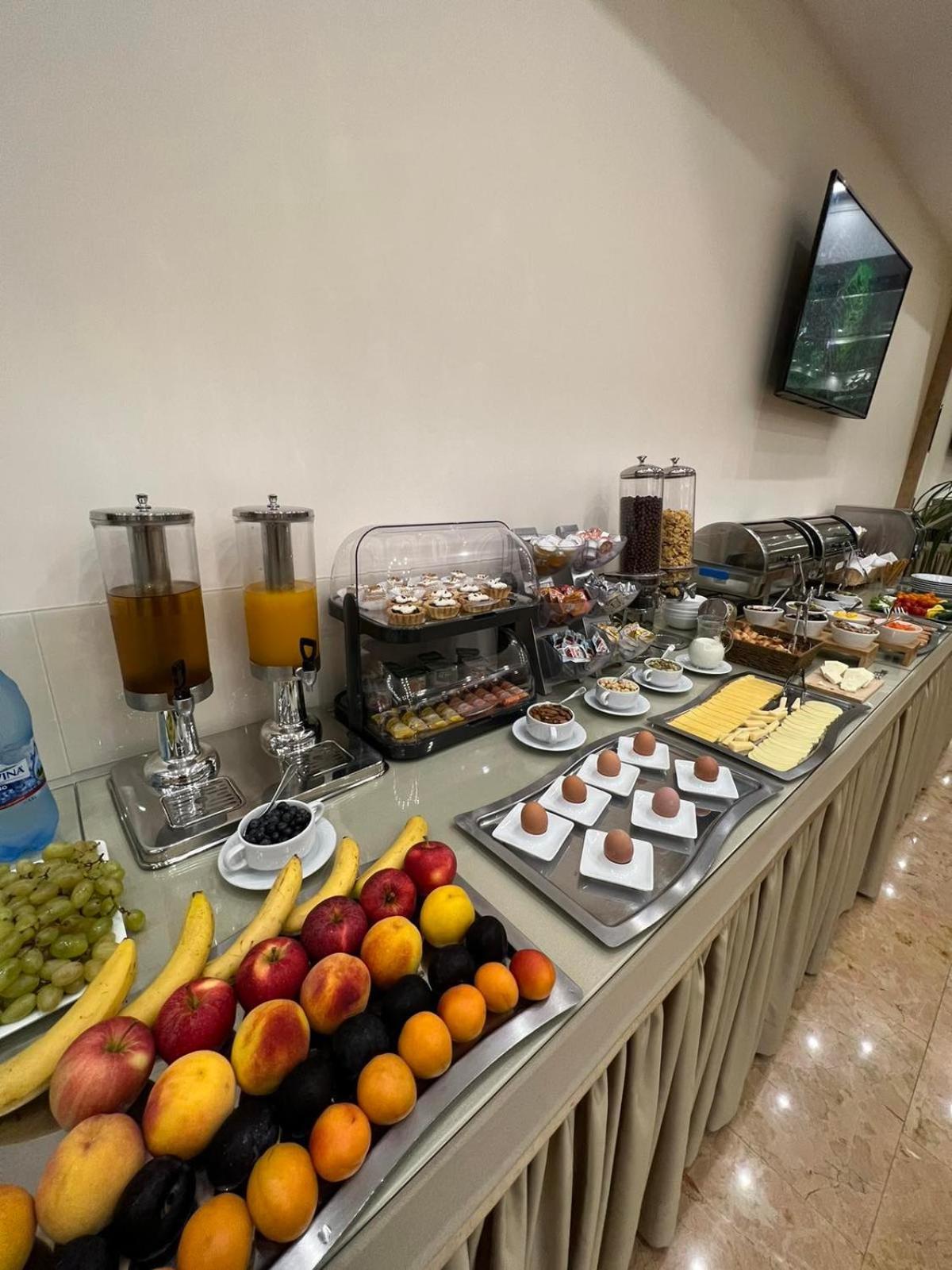 צ'יסינאו Ambassador Hotel מראה חיצוני תמונה