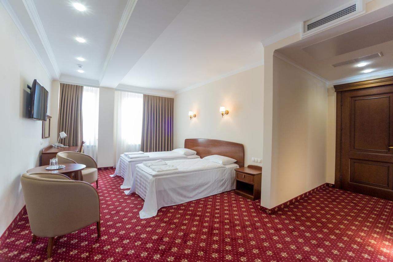 צ'יסינאו Ambassador Hotel מראה חיצוני תמונה