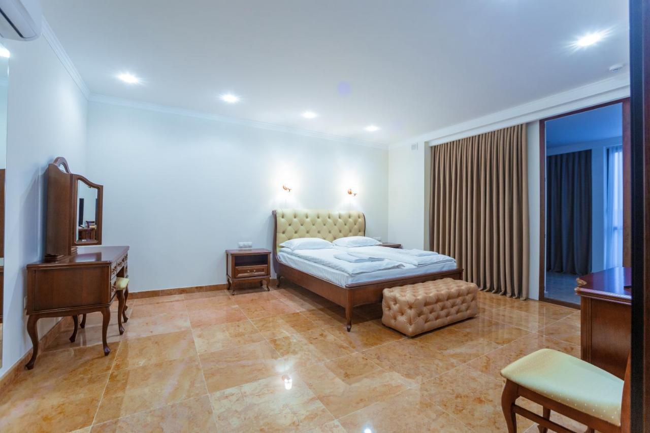 צ'יסינאו Ambassador Hotel מראה חיצוני תמונה