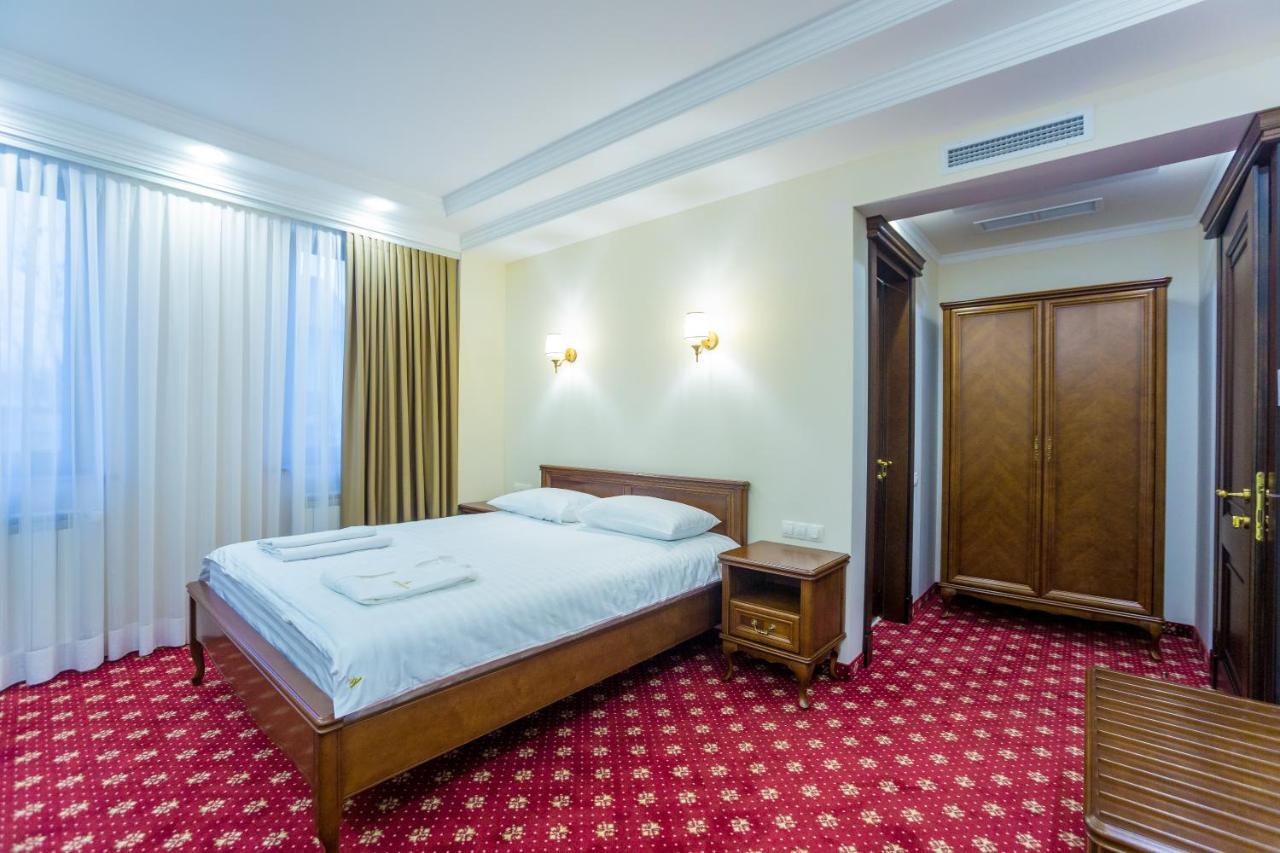 צ'יסינאו Ambassador Hotel מראה חיצוני תמונה
