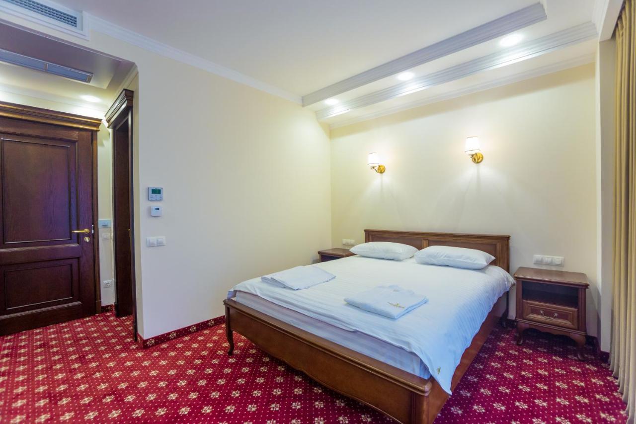 צ'יסינאו Ambassador Hotel מראה חיצוני תמונה